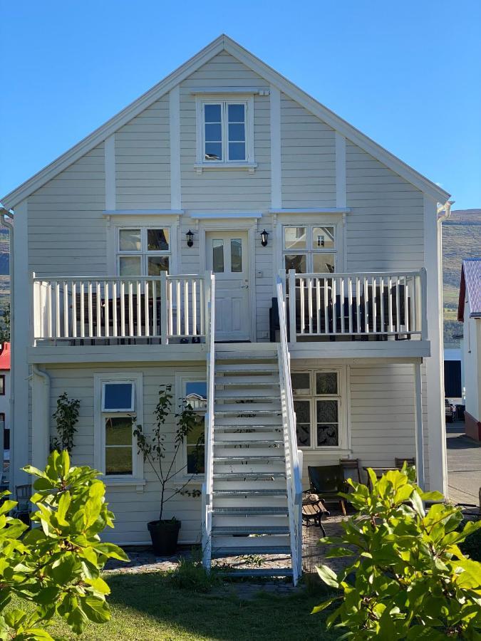 Old Town Luxury Apartment Akureyri Exterior photo